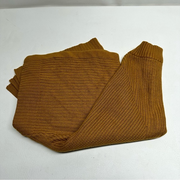 Like New Lululemon Softer knit Sweater Wrap, Gold, Size M/L - Picture 13 of 14